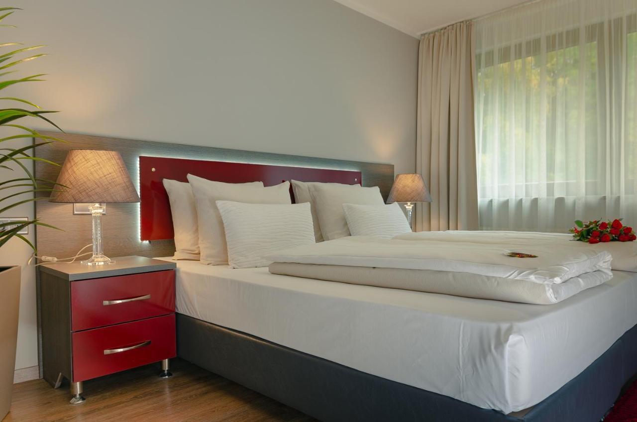 Waldhotel Sindelfingen Am Eichholz Ngoại thất bức ảnh