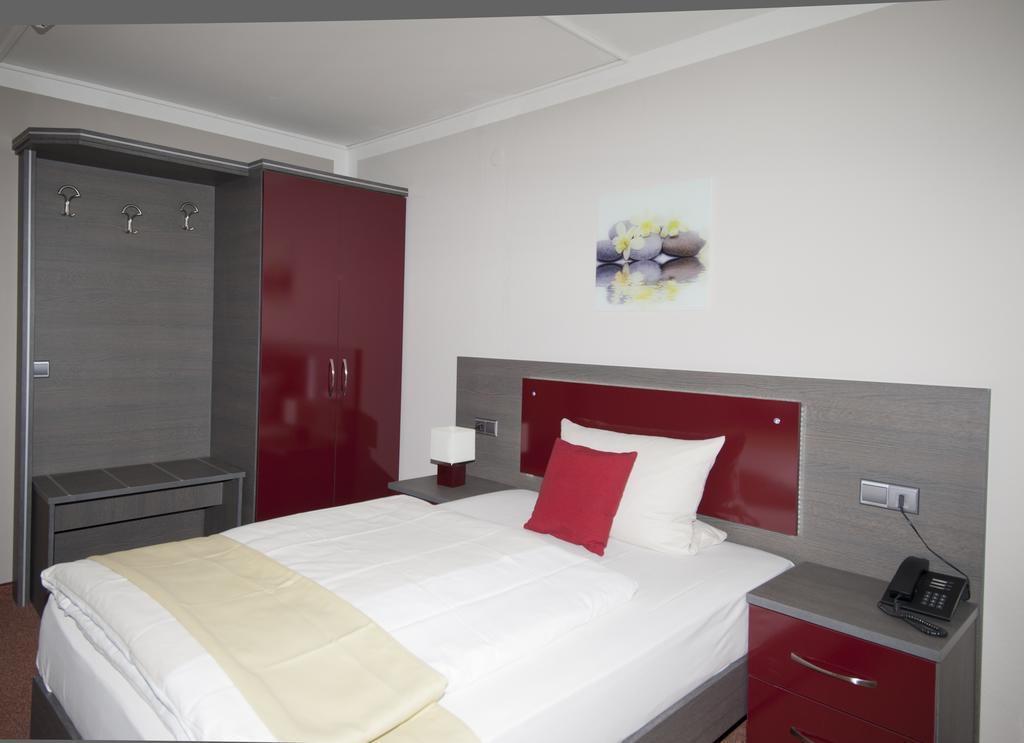 Waldhotel Sindelfingen Am Eichholz Phòng bức ảnh
